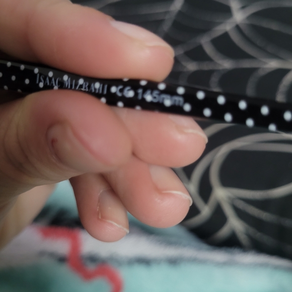 Elegant Black Sunglasses - Picture 3 of 5